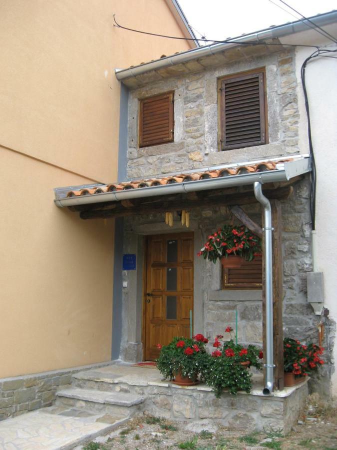 Antonia & Arian Apartment Roc Bagian luar foto