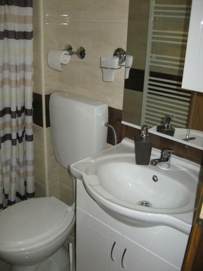 Antonia & Arian Apartment Roc Bagian luar foto